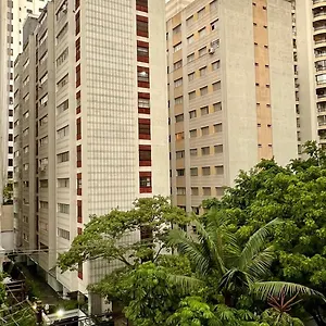 Em Flat Nos Jardins Apartamento